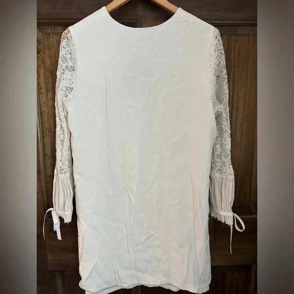 Alexis Maxine Long Sleeve Dress in White Lace size L - Picture 6 of 7